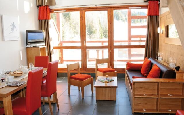 Modern apartment in the child-friendly ski village Arc 1600