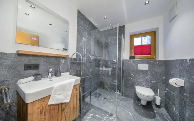 Chalet With Shared Swimming Pool