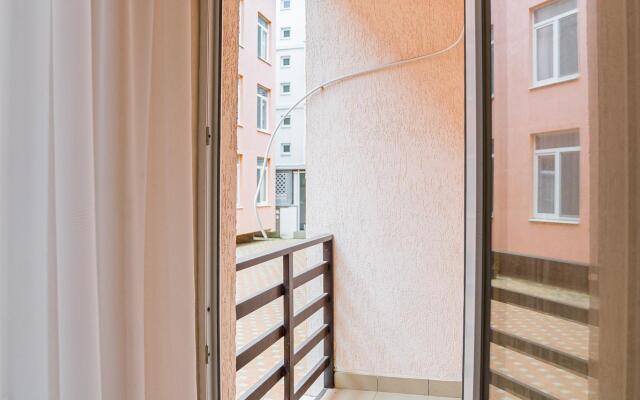 LetoApart on Pionersky Avenue 259I building 1
