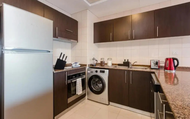 Quintessential Quarters - Breathtaking 29th Floor Views