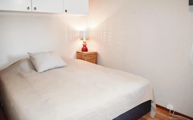 Nice Home in Motala With 4 Bedrooms