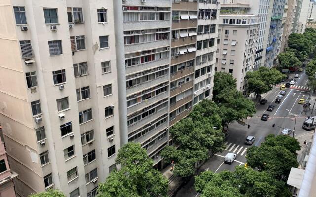 Copacabana 100m from the beach | BR1033 Z4