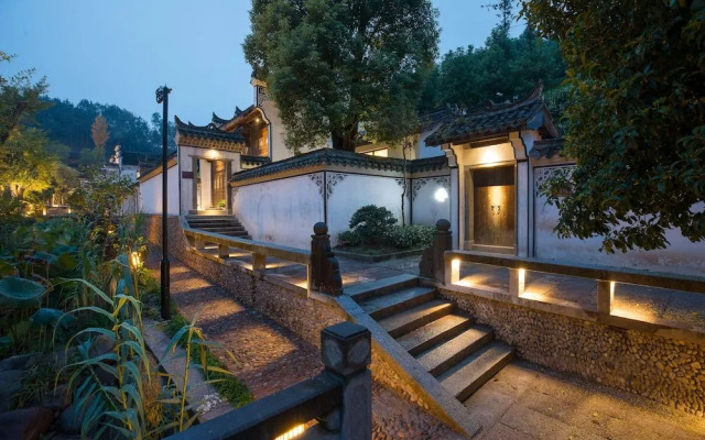 Deefly Origin House