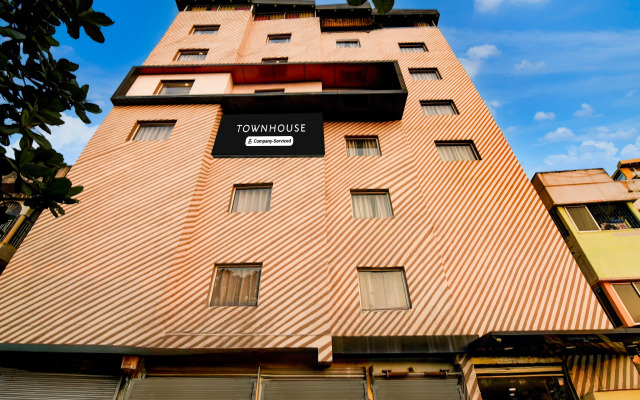 Super Townhouse VIP Road Formerly The Sky