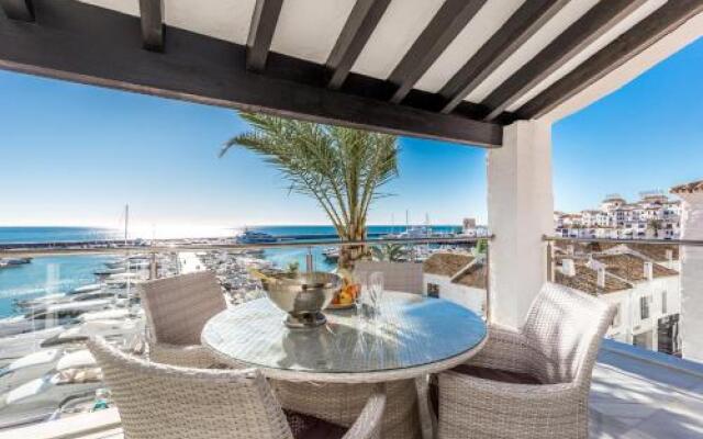 Frontline Penthouse In Puerto Banus