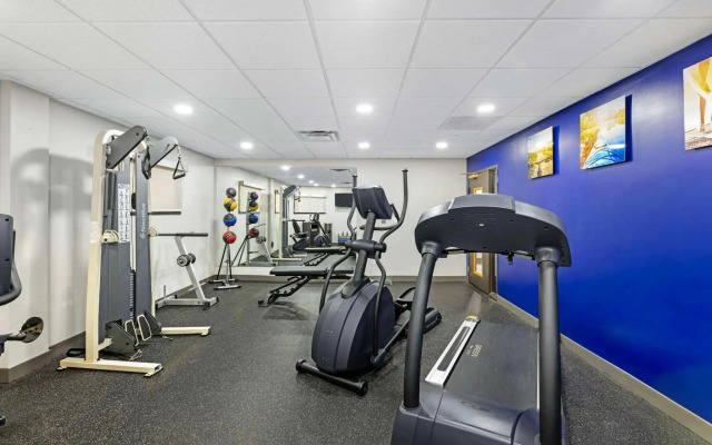 Comfort Inn & Suites Arlington Heights