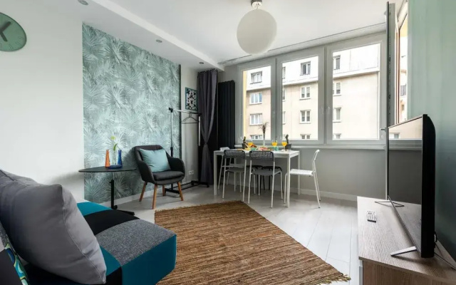 Warsaw Concierge Silver Apartment
