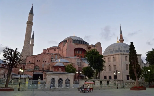 Istanbul House