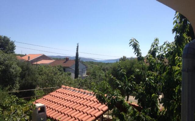 Apartment and Studio Jelušić