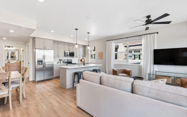 Paradise Cove 2 Bedroom Condo