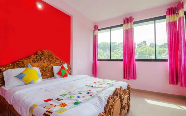 OYO Home 18351 Luxurious Stay