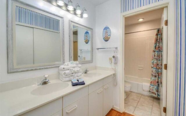 West Hyde Park 13-D by RedAwning