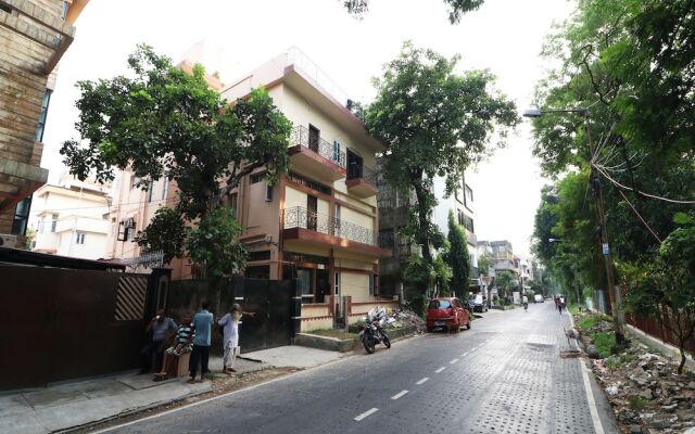 Astoria House by FabHotel