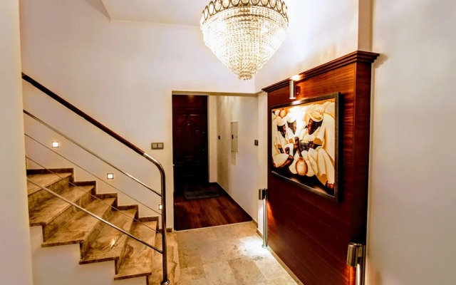 Estate Center Rooms Mokra