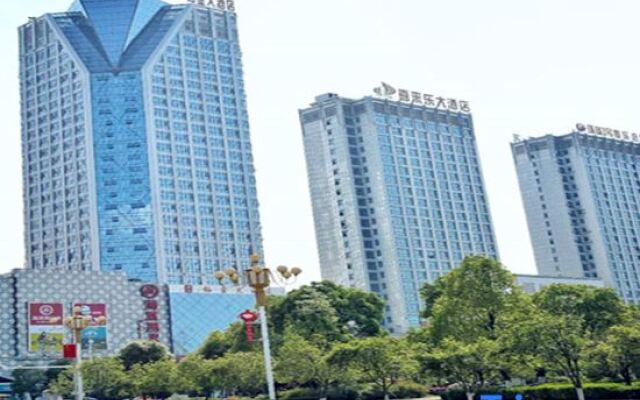 Ximan Platinum Hotel (Yichun Municipal Government Railway Station)