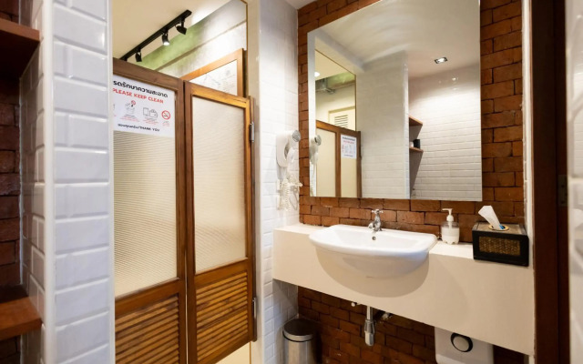 Siam Plug In Hostel