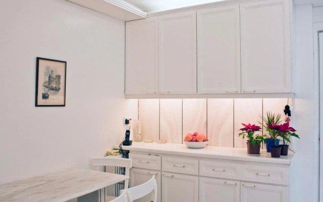 Luxury Apartment Demokratias