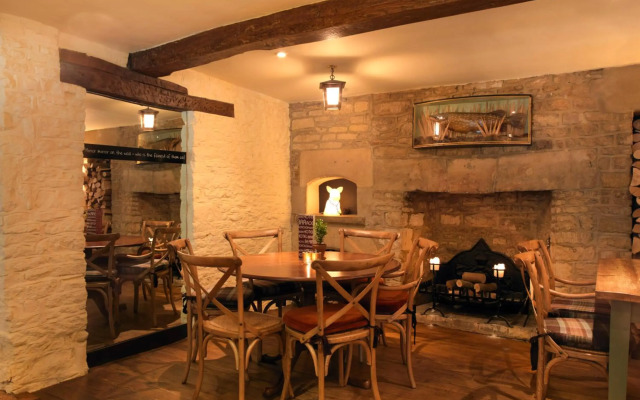 Bear of Rodborough Hotel