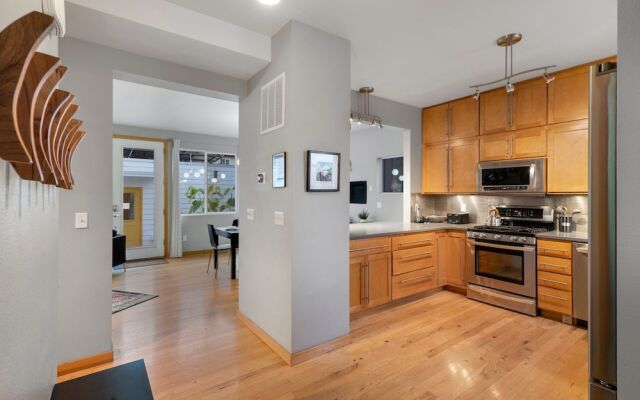 Sleek Home Near Old Town W/ Rftp Hot Tub & Mtn Views