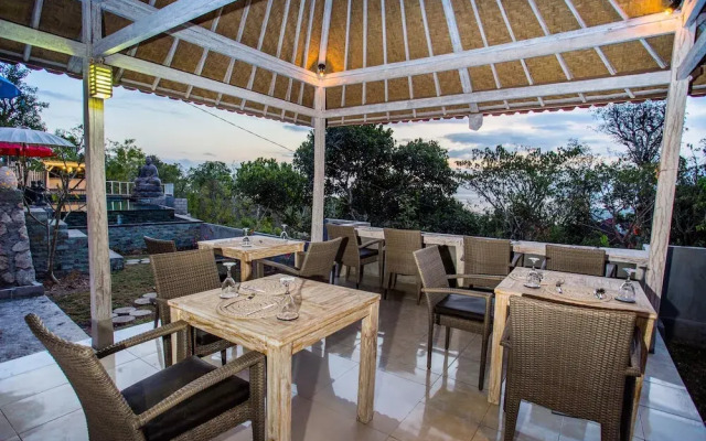 The Puncak Sunset Ceningan