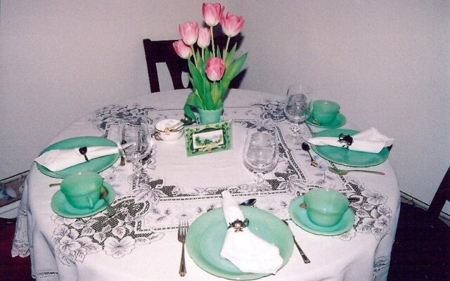 Thompson House Inn & Tea Room