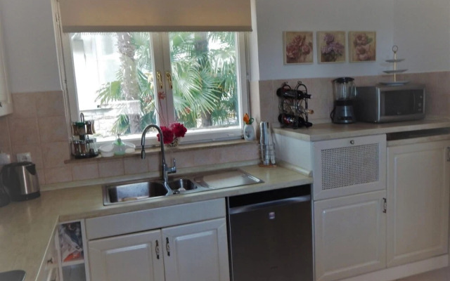 Villa Umag in Umag With 5 Bedrooms and 5 Bathrooms