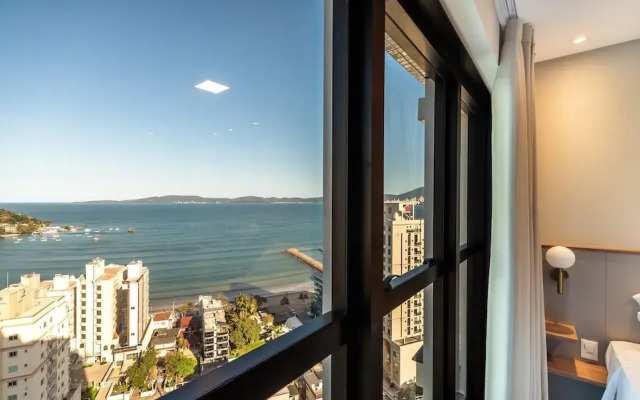 MHFBs Edifício Moderno piscina vista mar