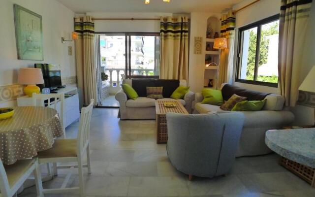 Carabeo 99 - Sleeps 4