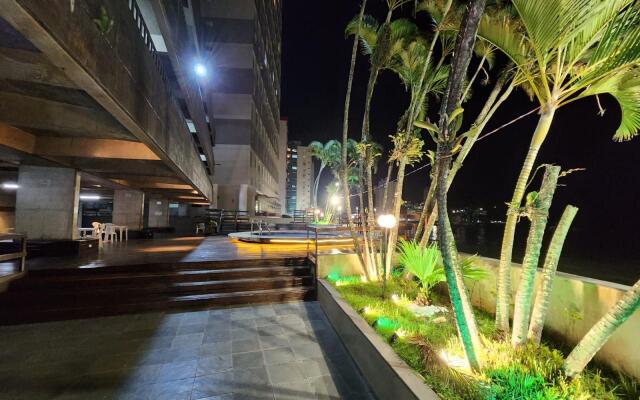 Apê Pé na Areia 3quartos/2vagas