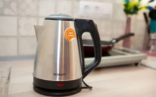 Диван и Чемодан на ул. Сибиряков-Гвардейцев, 15/1