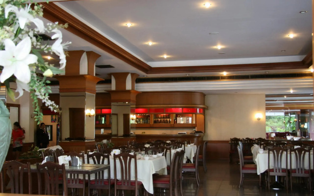 Grand Park Hotel