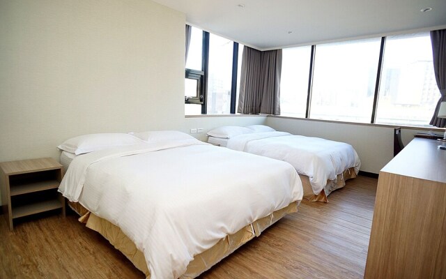 Urban Chic Inn