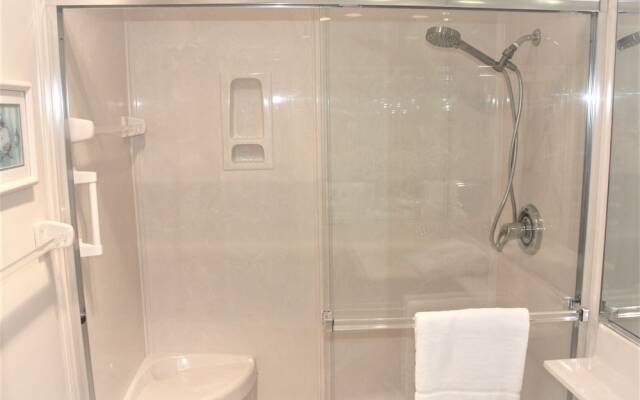 Jamaica Royale 402 - 2 Br Condo