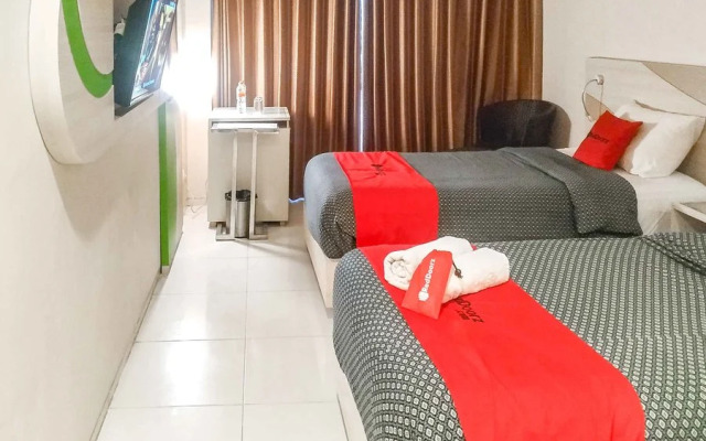 RedDoorz Premium @ Jalan Veteran Bojonegoro