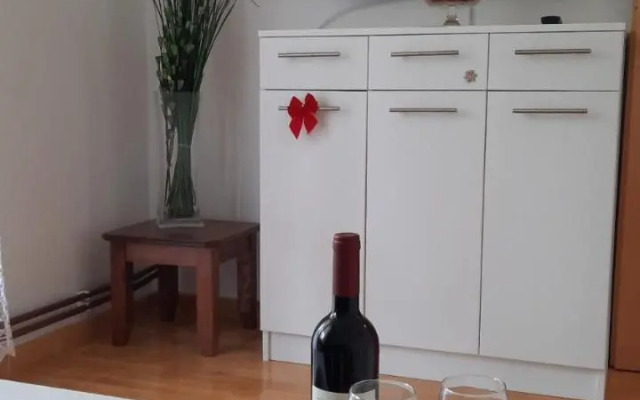 Apartmani Tomovic