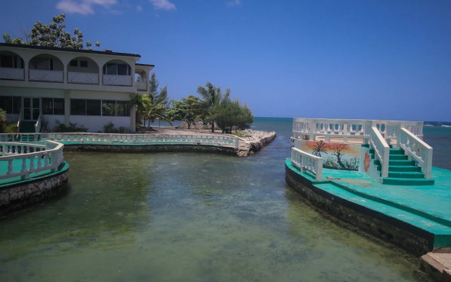 Sahara dela Mer Inn