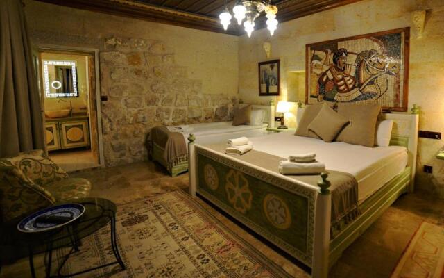 Caftan Cave Suites