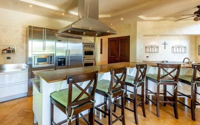 Mediterranean-style Flamingo Mansion Offers the Ultimate in Beachfront Luxury