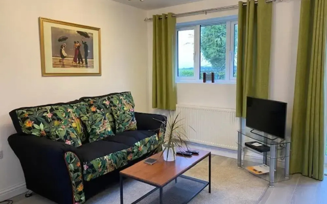 1 Bed Apt- Rural Views- Juliette Balcony - Parking