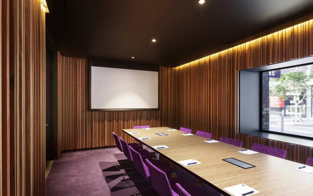 The Sebel Melbourne Docklands Hotel