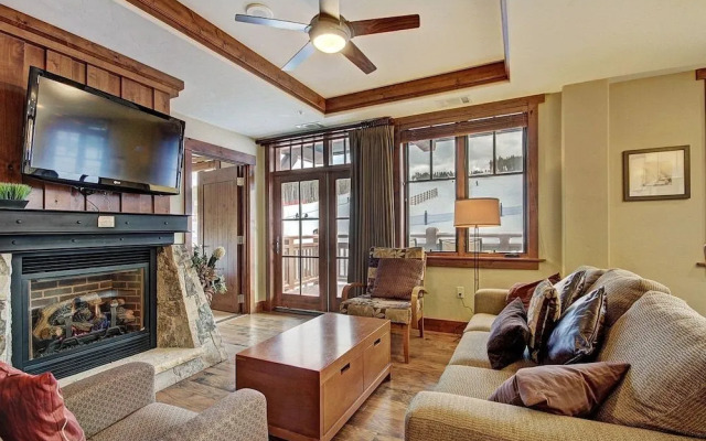 One Ski Hill Place S8309