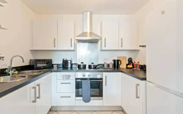 Desert Oasis 2 Bed 2 Bath Parking Netflix