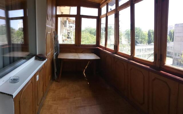 Frantsuzky Bulvar 22A