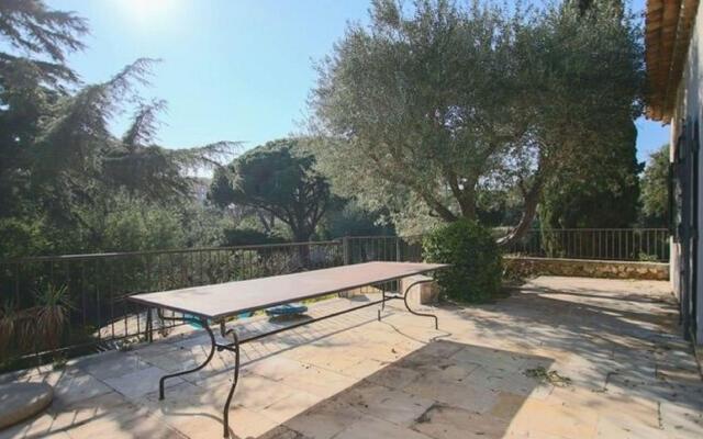 Cheerful Holiday Home in Grimaud With Private Pool
