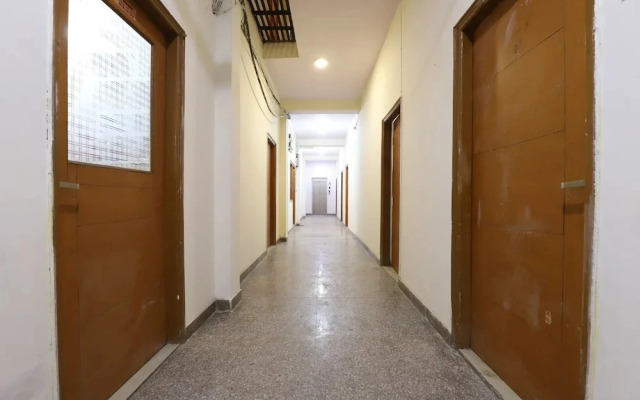 Diamond Plaza by OYO Rooms