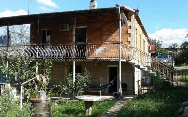 Mero House