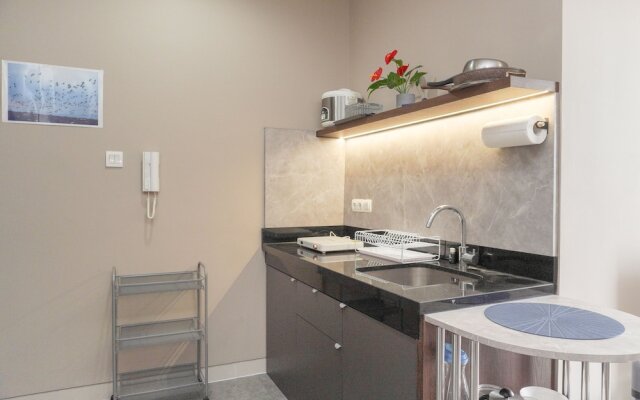 Good Deal And Restful 1Br Ciputra International Apartment