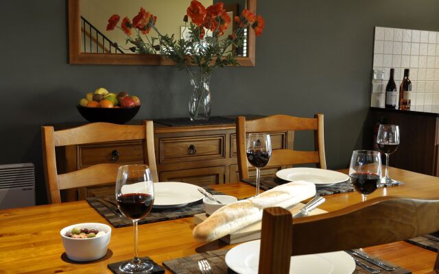 Lansdown Peaks Apartments