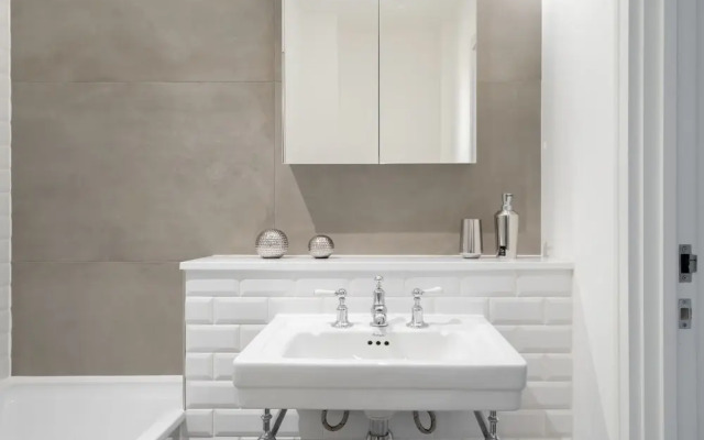 Platinum Apartment in Central Camden 9984