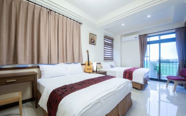 Guitar Charm B&B
